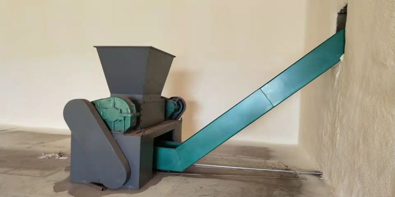 雙動(dòng)力破碎機(jī)