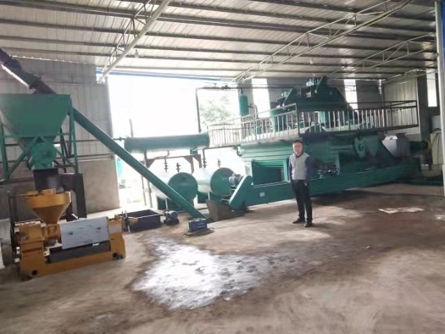 重慶榮昌區(qū)30噸熔煉設(shè)備